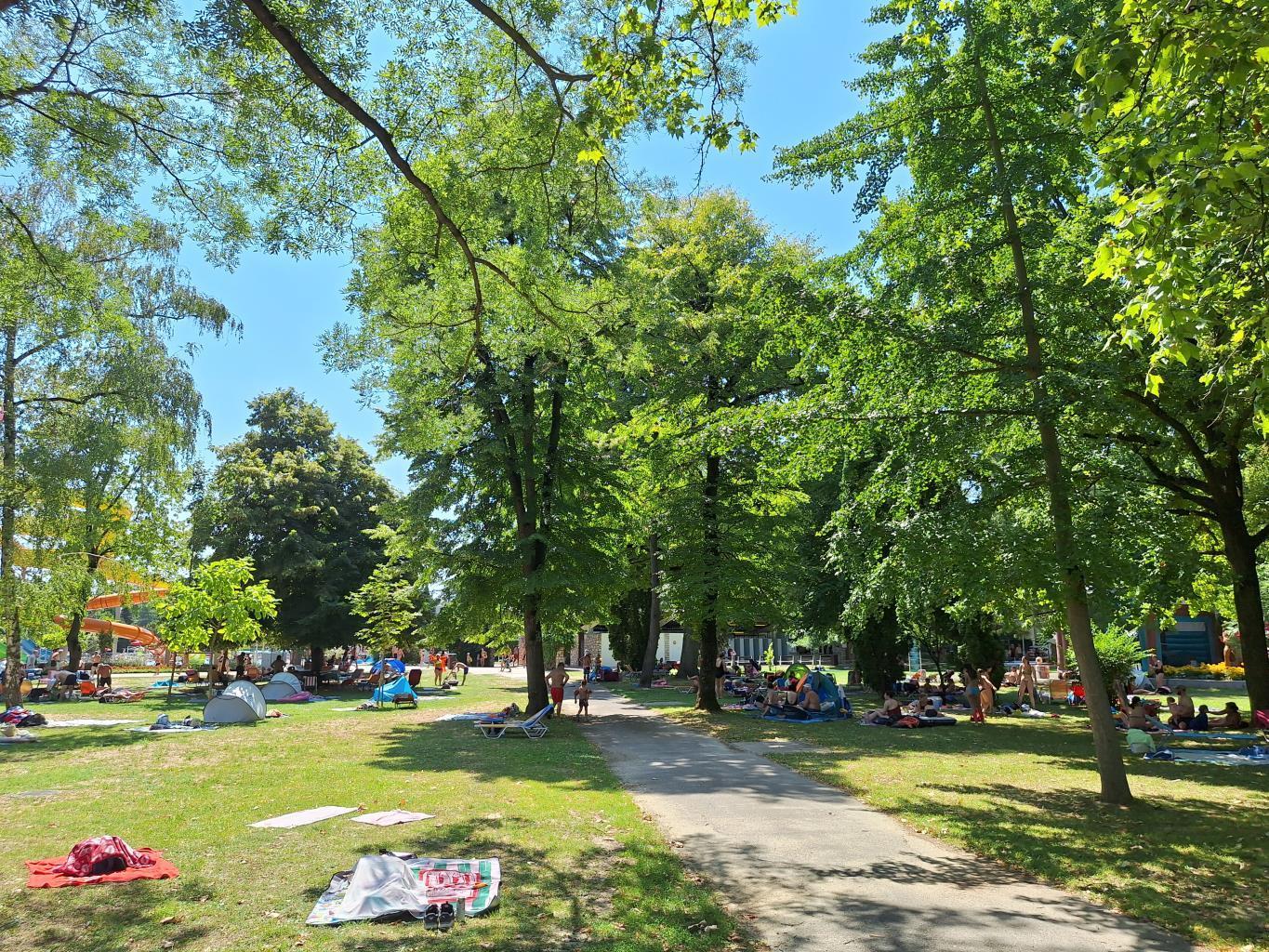 harkanyi_gyogyfurdo_parkja_1.jpg